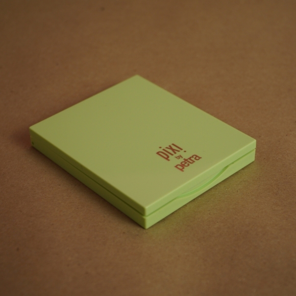 NEW! eyeshadow palette - Picture 4 of 8